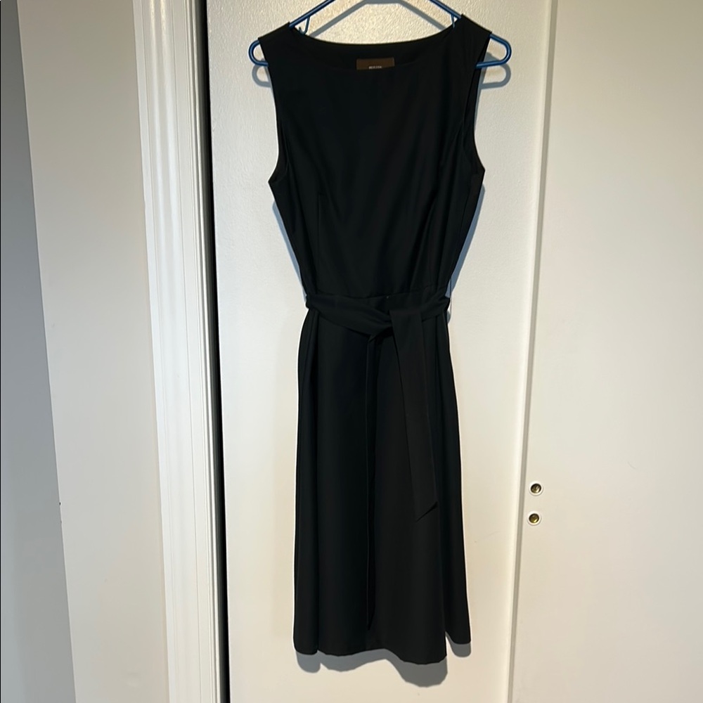 Elegant Black Sleeveless Dress